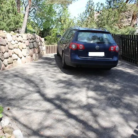 Privatus Namelis Juros G. 61 *